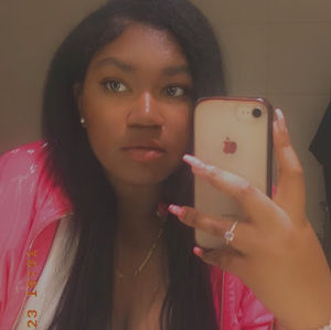 Meet your Posher, Lea